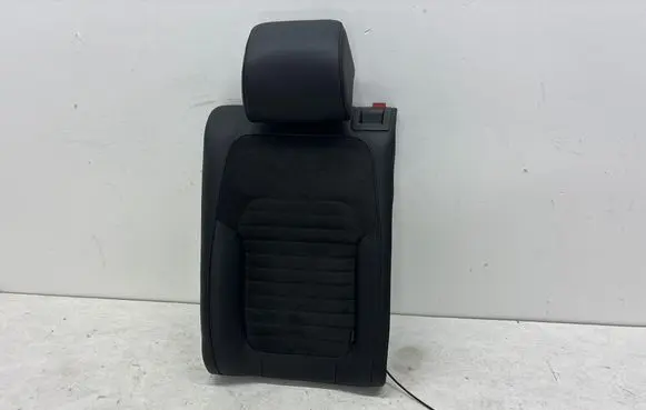 Volkswagen PASSAT B7 Rear seat