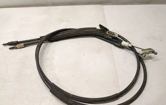 Handbrake/parking brake wiring cable