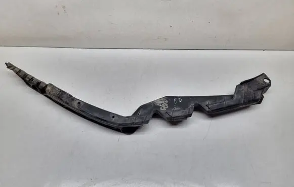 Skoda Octavia Mk2 (1Z) Front bumper mounting bracket 1Z0807184