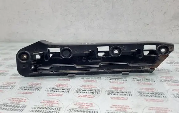 Front bumper mounting bracket