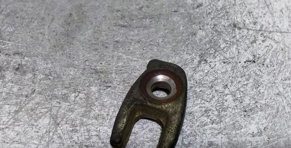 Nissan Juke I F15 Fuel Injector clamp holder