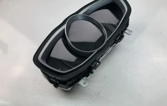 Volvo V40 Speedometer (instrument cluster) 31687372