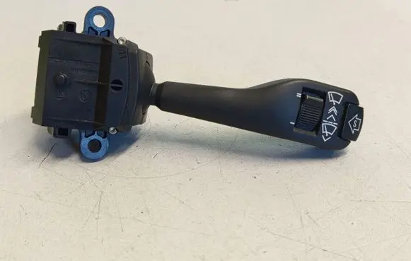 BMW X5 E53 Wiper control stalk 8375408