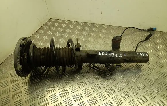 BMW 1 F20 F21 Front shock absorber with coil spring 6797900