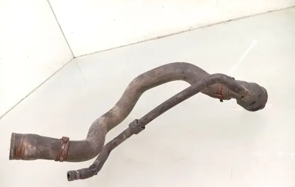 Volkswagen PASSAT B6 Engine coolant pipe/hose 3C0122101R