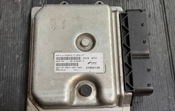 Fiat 500 Engine control unit/module 51903129 BC0109687A
