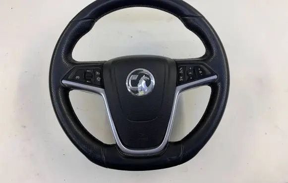 Opel Zafira C Steering wheel 0060022221 13365200 307792499P10AB