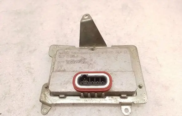 Mercedes-Benz E W211 Headlight ballast module Xenon 5DV00829000