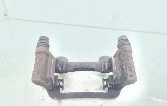 Hyundai i40 Brake caliper pad carrier rear 