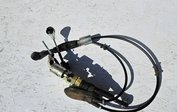 Nissan Qashqai Gear shift cable linkage 349357827R