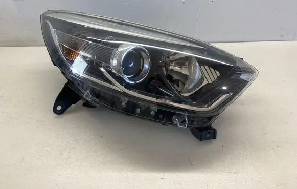 Renault Captur Headlight/headlamp 260102734R 030128121200 343402A01