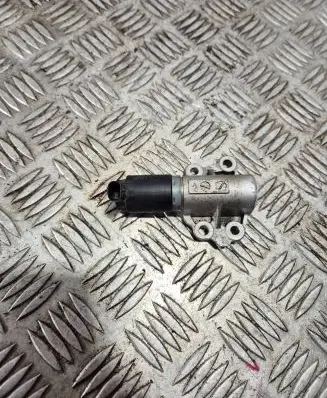 Volvo XC40 Camshaft vanos timing valve 31480441
