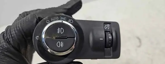 Opel Insignia A Light switch 251504
