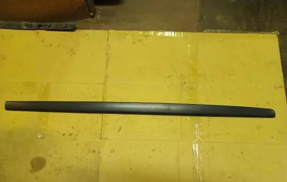 Renault Twingo II Front door trim (molding) 8200365841