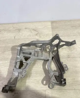 Mercedes-Benz C W205 Headlight/headlamp mounting bracket A2056221600