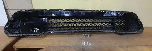 Hyundai Tucson TL Front bumper lower grill MIA10325