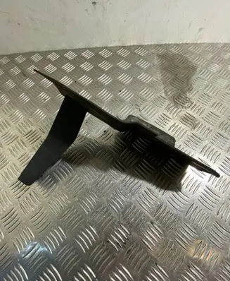 Opel Zafira C Intercooler air guide/duct channel 20897269