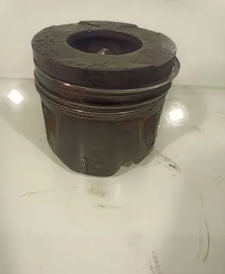 Piston