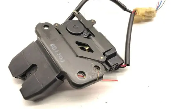 Toyota Avensis T250 Tailgate exterior lock 