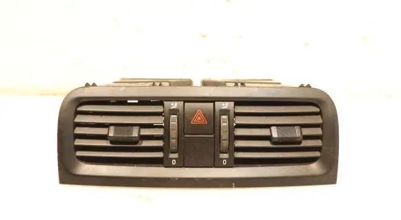 Skoda Fabia Mk2 (5J) Dashboard air vent grill cover trim 