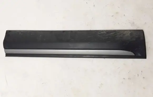 Land Rover Evoque I Front door trim (molding) BJ3221065BH