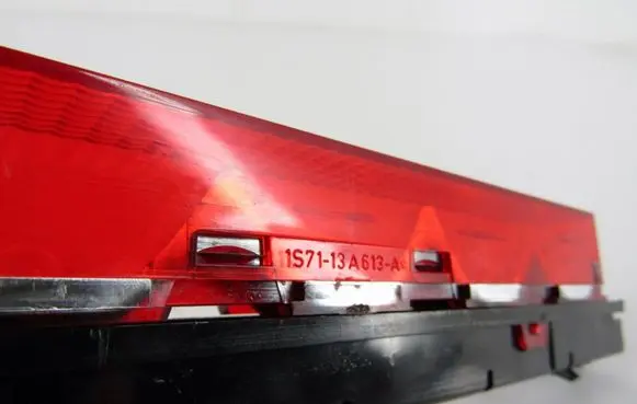 Ford Focus Third/center stoplight 1s7113a613a