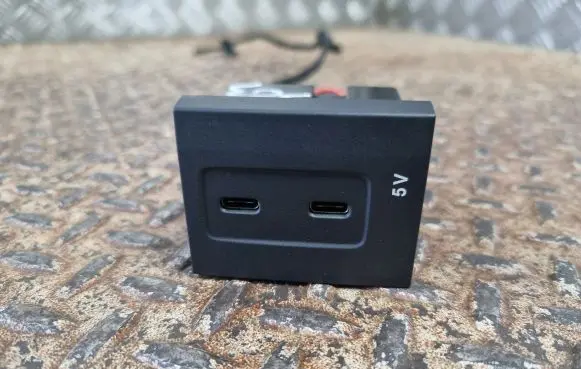 Mercedes-Benz A W177 USB socket connector A2478200301