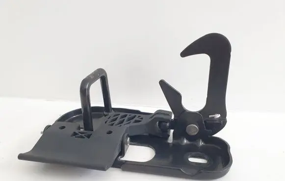 Engine bonnet/hood lock/catch
