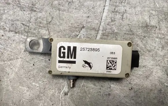 Cadillac CTS Antenna control unit 25723895