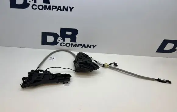 Volkswagen Golf VIII Front door lock 5TB837016C 5H4972296F 5H0837470