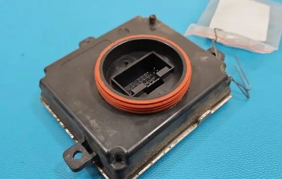 Volkswagen PASSAT B8 Headlight ballast module Xenon 4G0907697F IMPRK1570297