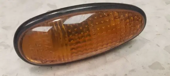 Mitsubishi Pajero Front fender indicator light 1132213