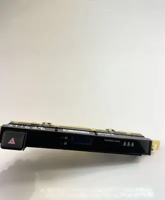 Toyota RAV 4 (XA40) Screen/display/small screen 8395042080