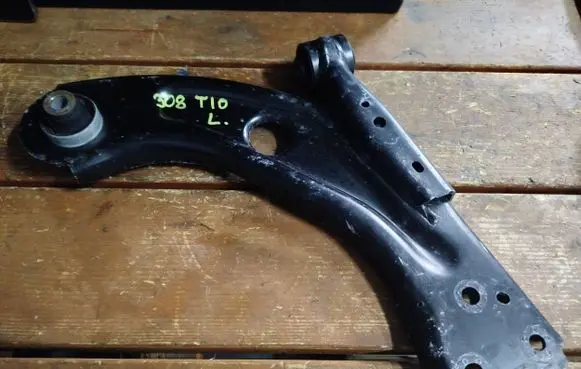 Peugeot 308 Front control arm