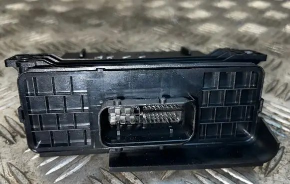 Audi A6 S6 C6 4F Power management control unit 4F0907280 F005S00099