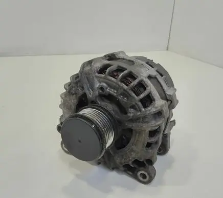 Volkswagen PASSAT B7 Generator/alternator 03L903024