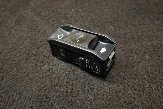 BMW 5 E39 Sunroof switch 03015000 6131 8352182