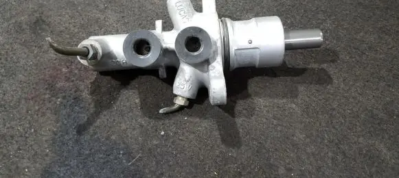 Mercedes-Benz C W203 Master brake cylinder 7940J44 794-0J44