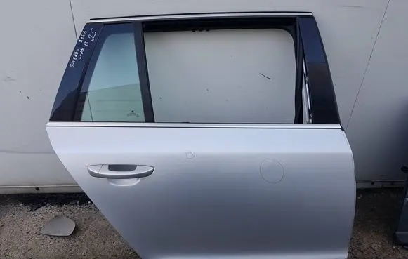 Skoda Superb B6 (3T) Rear door 