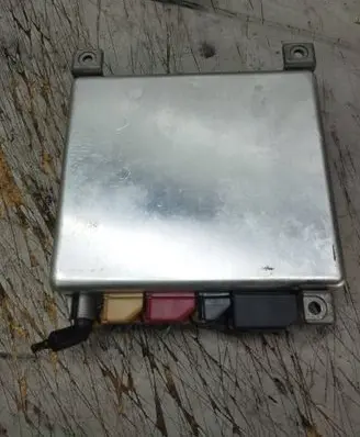 Audi A6 S6 C4 4A Engine control unit/module 4A0907473A 5DA00690301