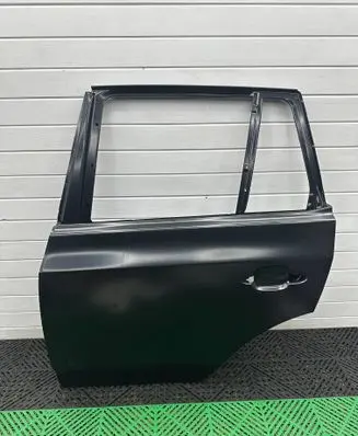 BMW X3 E83 Rear door 3449337