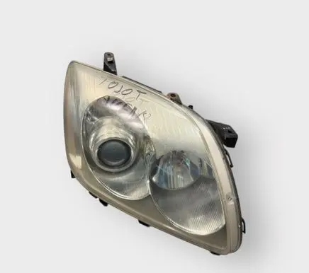 Toyota Avensis T250 Headlight/headlamp 