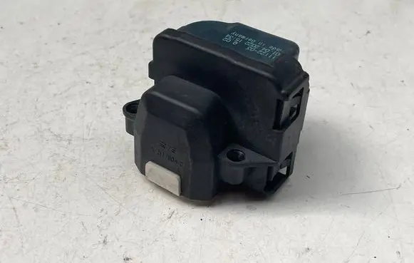 BMW 3 E90 E91 Rear glass lock/latch W318 X21778042