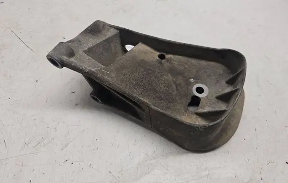 Volvo S80 Gearbox mounting bracket 9209958