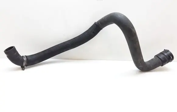 Volvo V70 Engine coolant pipe/hose