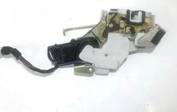 Suzuki Liana Rear door lock
