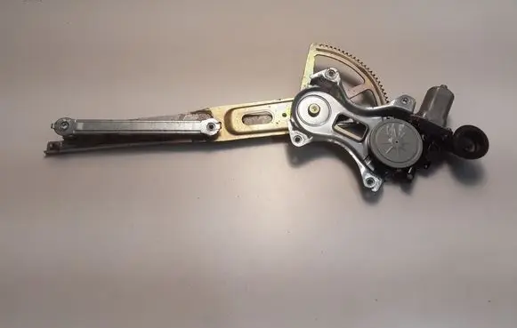 Toyota Prius (XW20) Front door window regulator motor 8572058010