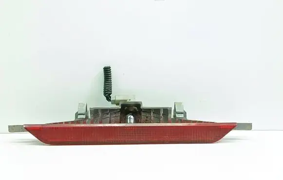 Toyota Avensis Verso Third/center stoplight E4302001