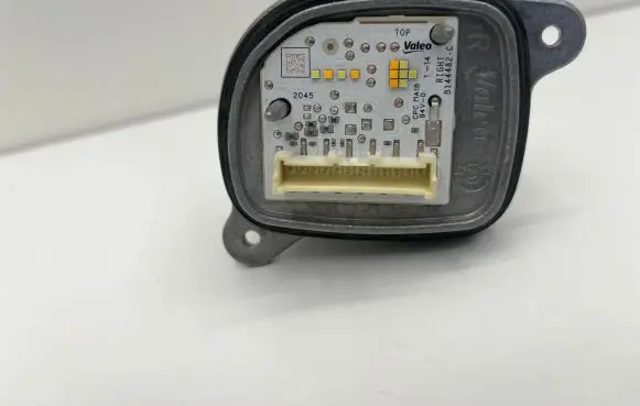 Opel Corsa F LED ballast control module 90186993 930924T4