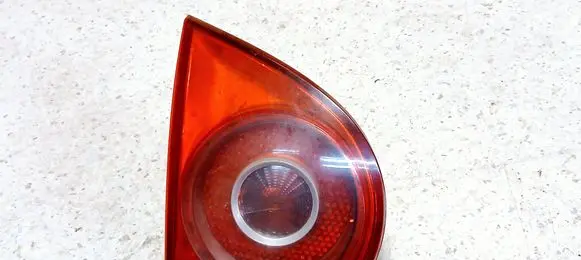 Tailgate rear/tail lights